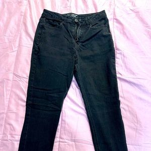 ⭐️SOLD⭐️ Black NOBO skinny jeans